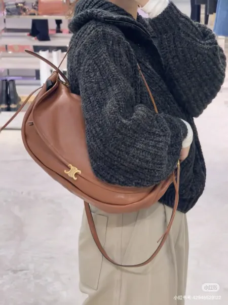 Celine Triomphe Saddle Bag Black Leather Shoulder Bag - 15