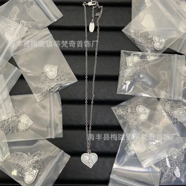 Vivienne Westwood x Pearl Heart Pendant Necklace White - 15