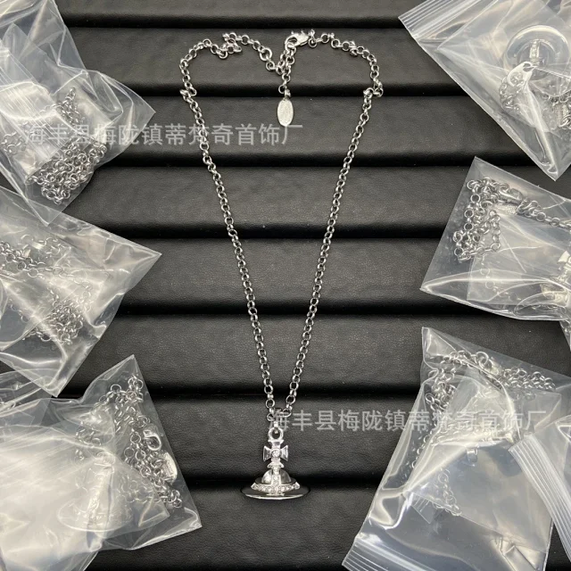 Vivienne Westwood Jewelry Pearl Orb Pendant Necklace product detail image 23