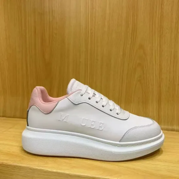 Alexander McQueen Oversized Sole Sneakers in Pale Pink and White - 18