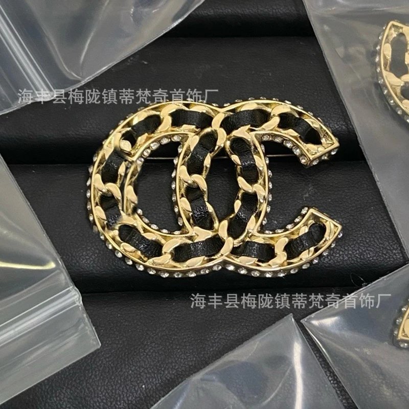 Chanel CC Logo Chain-Link Brooch Black and Gold