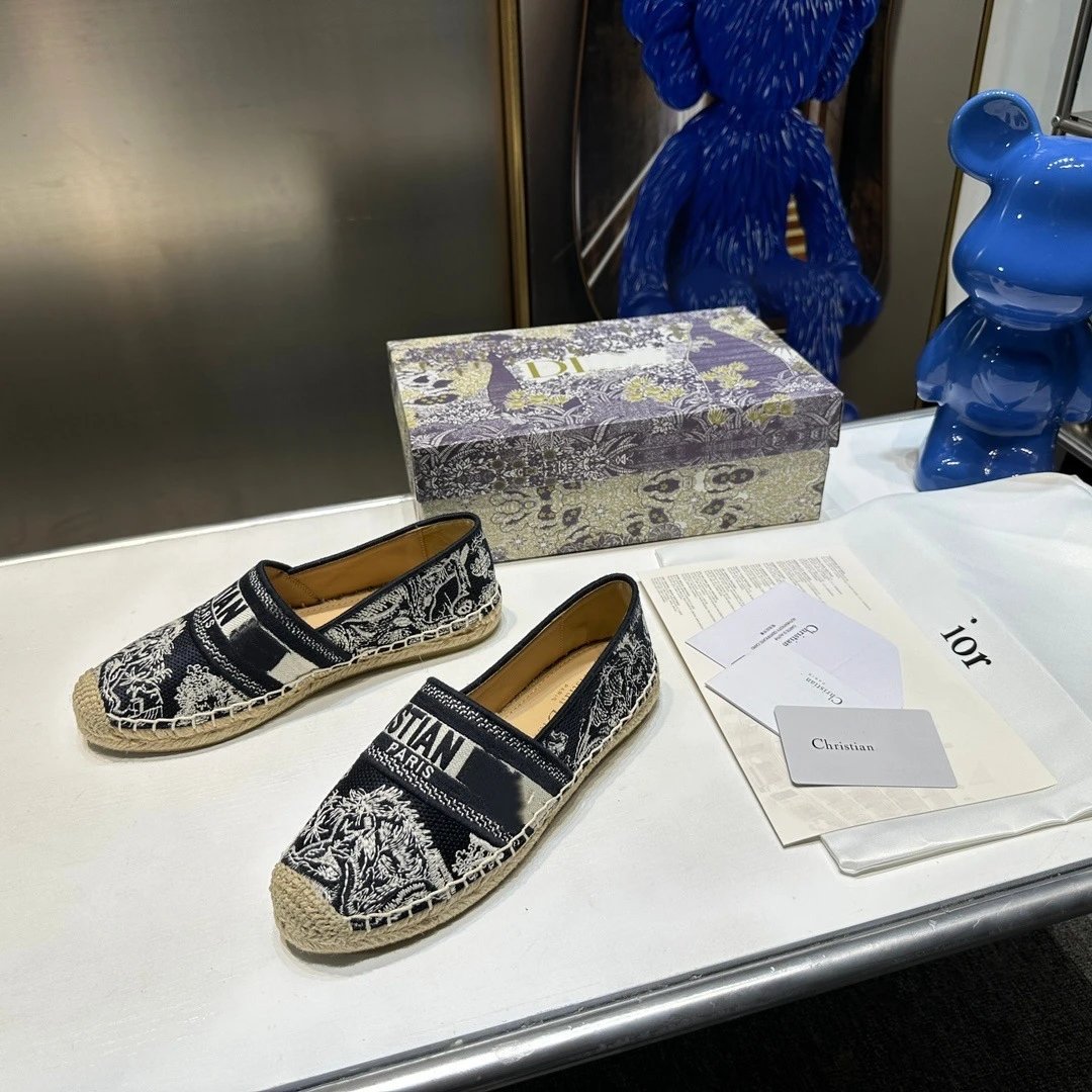 Dior Jardin d'Hiver Espadrilles White Embossed Canvas Loafers - 5