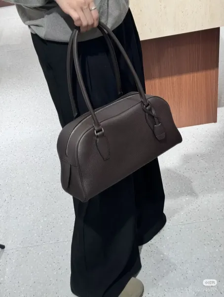 Hermès Bolide 27 Black Togo Leather Handbag - 3