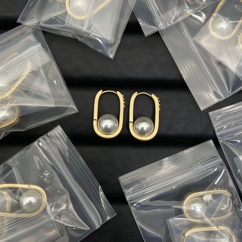Gold Oval Hoop Pearl Earrings