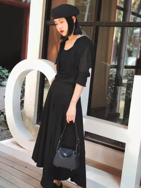 Hermès Lindy Bag Black Togo Leather Shoulder Bag - 32