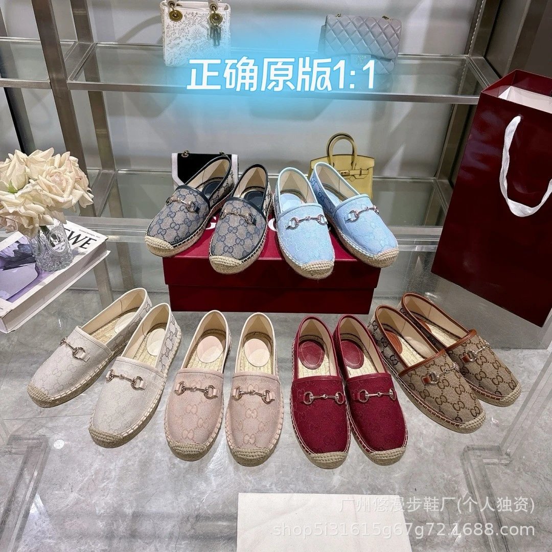 Metal Buckle Fisherman Shoe