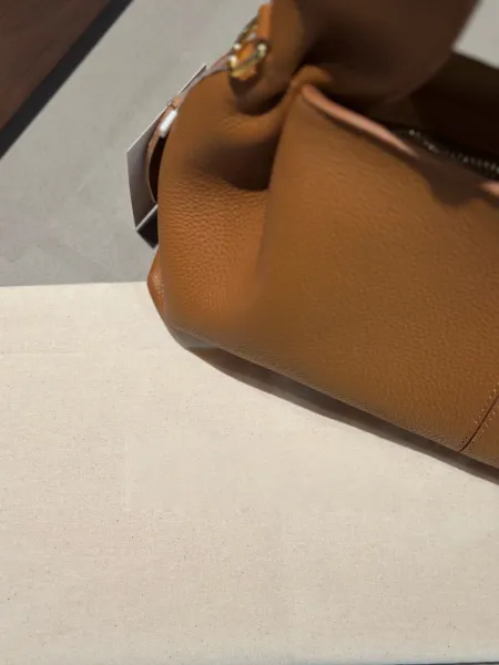 Bottega Veneta Jodie Bag Off-White Pebbled Leather Hobo Bag - 30