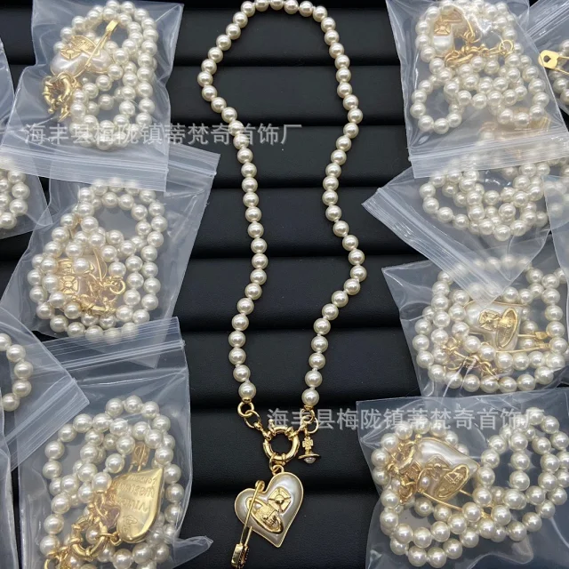 Vivienne Westwood Jewelry Pearl Orb Pendant Necklace product detail image 17