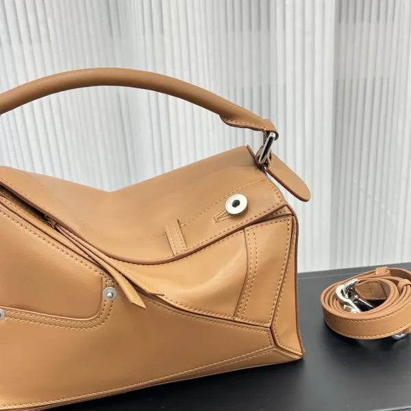 Loewe Puzzle Small Black Leather Handbag - 20
