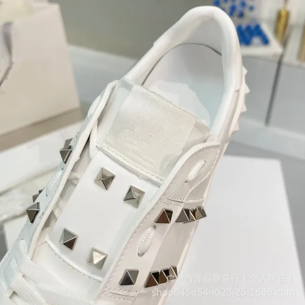 Valentino Garavani Rockstud Flat White Platform Sneakers - 13