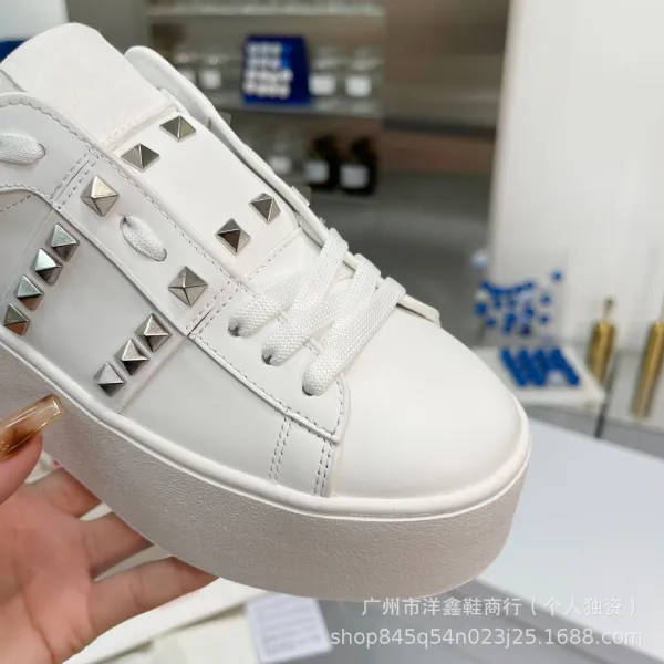 Valentino Garavani Rockstud Flat White Platform Sneakers - 15