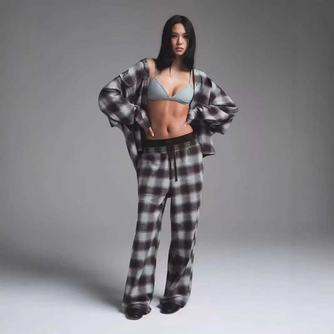 Burberry Check Wool-Blend Wide-Leg Pants - 5