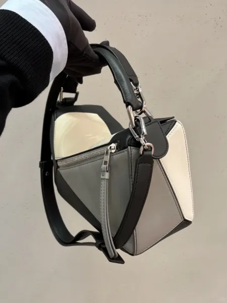 Loewe Puzzle Bag Black and White Leather Shoulder Bag - 20