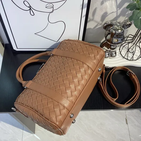 Bottega Veneta Intrecciato Woven Leather Boston Bag Black - 44