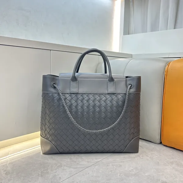 Bottega Veneta Cassette Tote Burgundy Woven Leather Handbag - 27