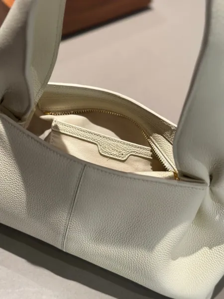 Bottega Veneta Jodie Bag Off-White Pebbled Leather Hobo Bag - 17