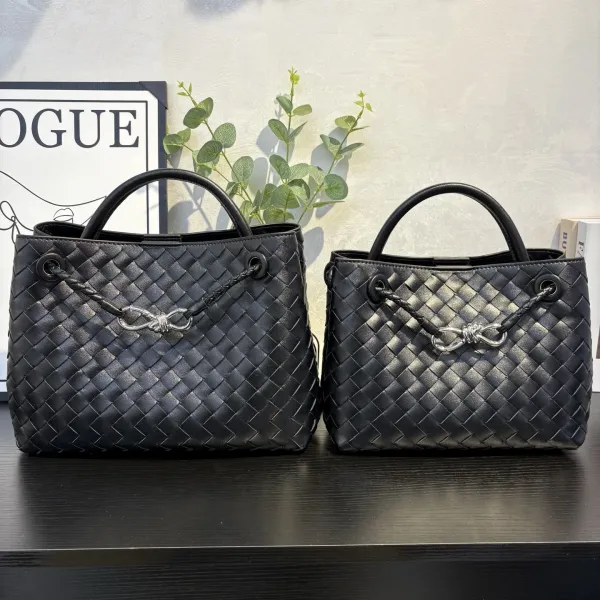 Bottega Veneta The Pouch Black Woven Leather Tote Bag - 15