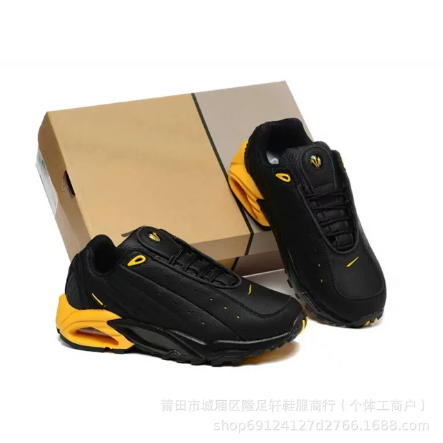 Nike Sneakers Chunky low-top with heel air cushioning product detail image 5