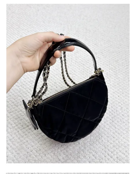 Chanel 22 Mini Quilted Half-Moon Bag Black Shoulder Bag - 17