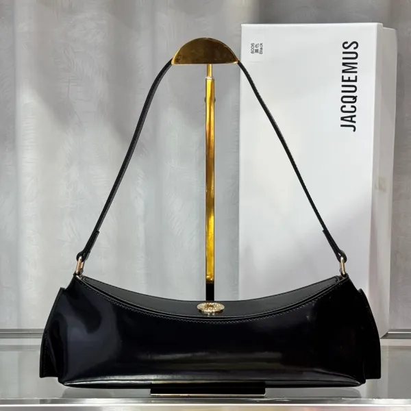 Jacquemus Le Chiquito Black Patent Leather Underarm Bag - 4