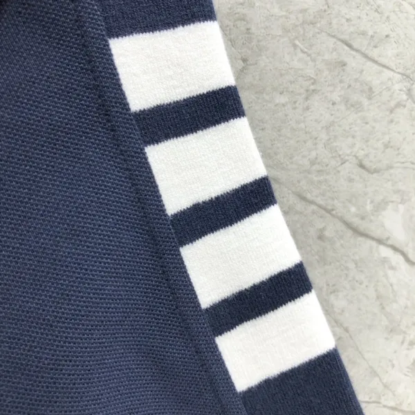 Thom Browne 4-Bar Stripe Navy T-Shirt - 32