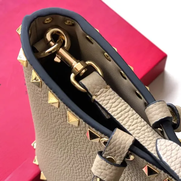 Valentino Garavani Rockstud Metallic Silver Tote Bag - 10