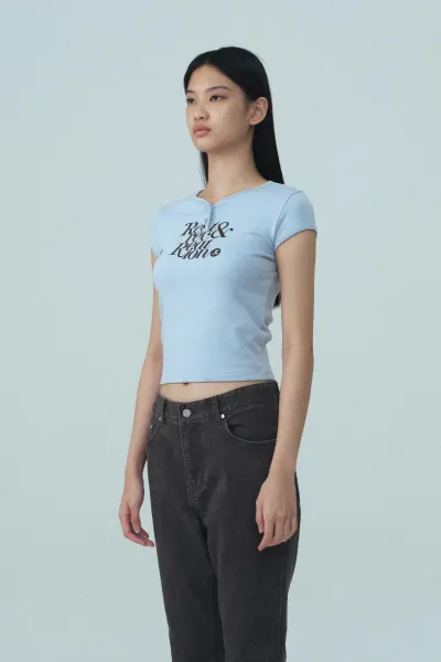 Rose & Resurrection Rest & Recreation White Graphic T-Shirt - 6