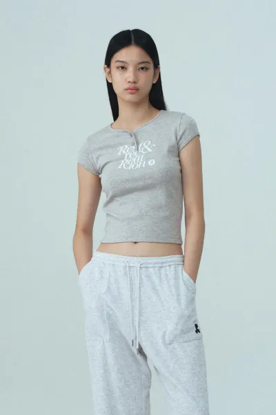 Rose & Resurrection Rest & Recreation White Graphic T-Shirt - 8