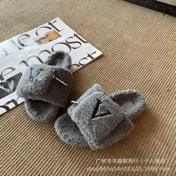 Valentino Garavani VLogo Shearling Slippers Brown - 29