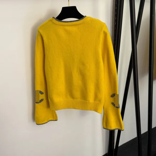 Chanel CC Star-Embroidered Yellow Knit Sweater - 11