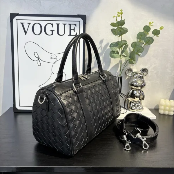 Bottega Veneta Intrecciato Woven Leather Boston Bag Black - 13