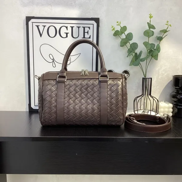 Bottega Veneta Intrecciato Woven Leather Boston Bag Black - 45
