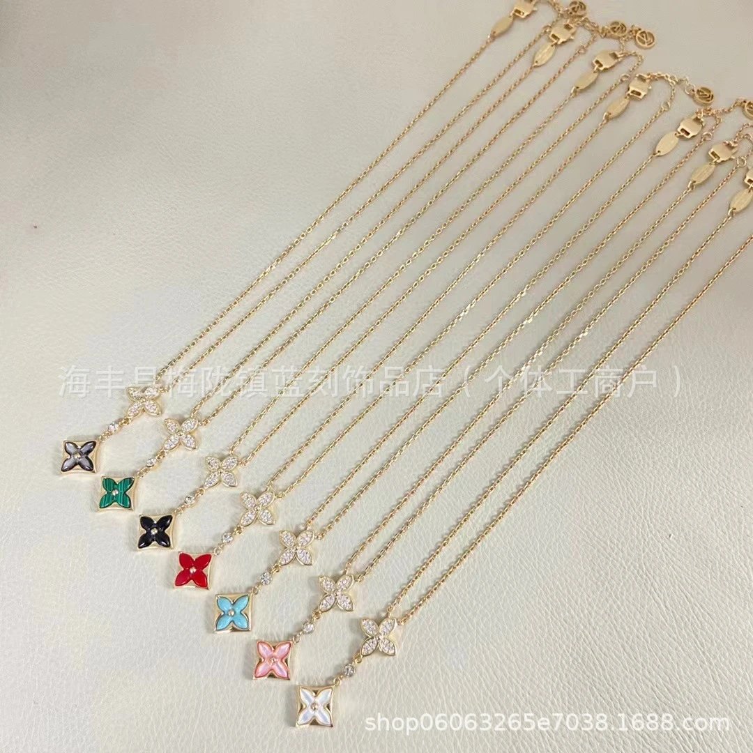 Four-Leaf Clover Flower Necklace