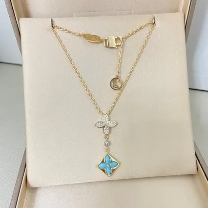 Louis Vuitton Monogram Flower Pendant Necklace Gold Pink Enamel Necklace - 4