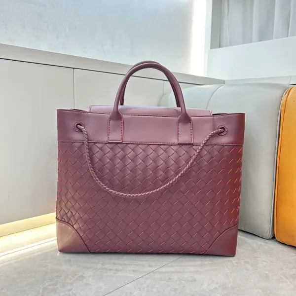 Bottega Veneta Cassette Tote Burgundy Woven Leather Handbag - 21