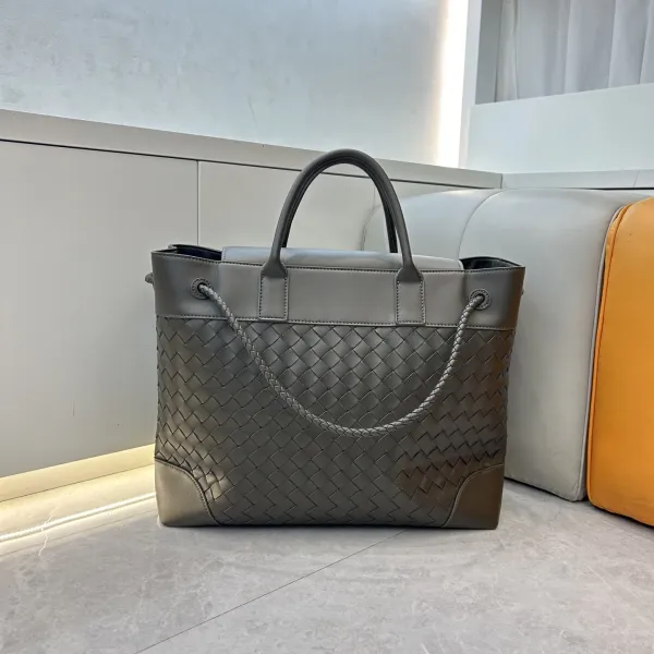 Bottega Veneta Cassette Tote Burgundy Woven Leather Handbag - 24