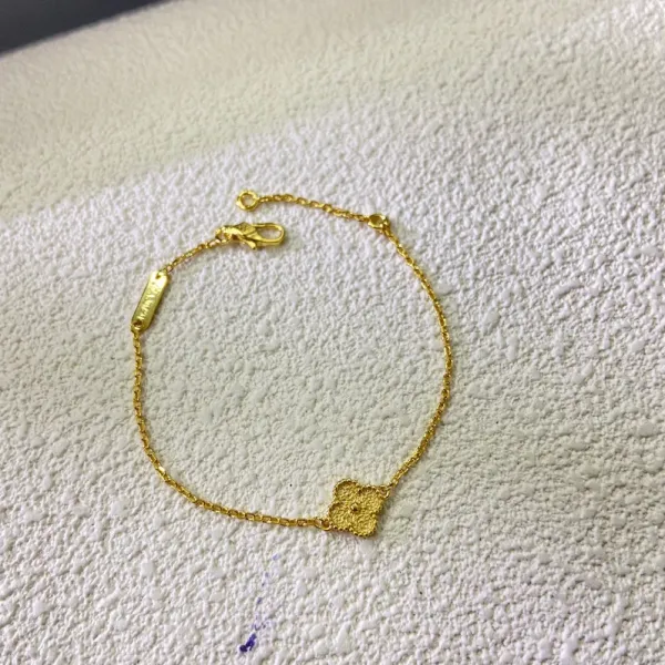 Van Cleef & Arpels Alhambra Four-Leaf Clover Gold Bracelet - 6