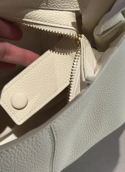 Bottega Veneta Jodie Bag Off-White Pebbled Leather Hobo Bag - 18