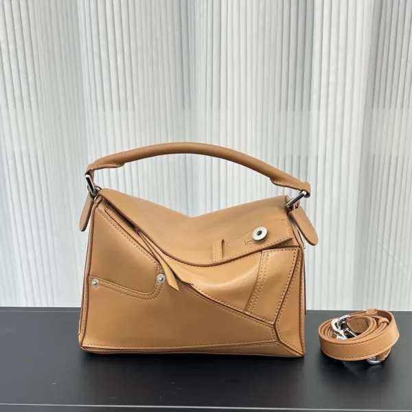 Loewe Puzzle Small Black Leather Handbag - 17