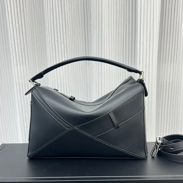 Loewe Puzzle Small Black Leather Handbag - 25