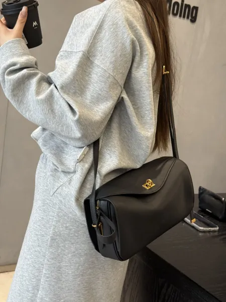 M Stand Beige Envelope Crossbody Bag - 8