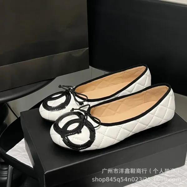 Chanel CC Logo Quilted Ballet Flats Black and White Shoes - 19