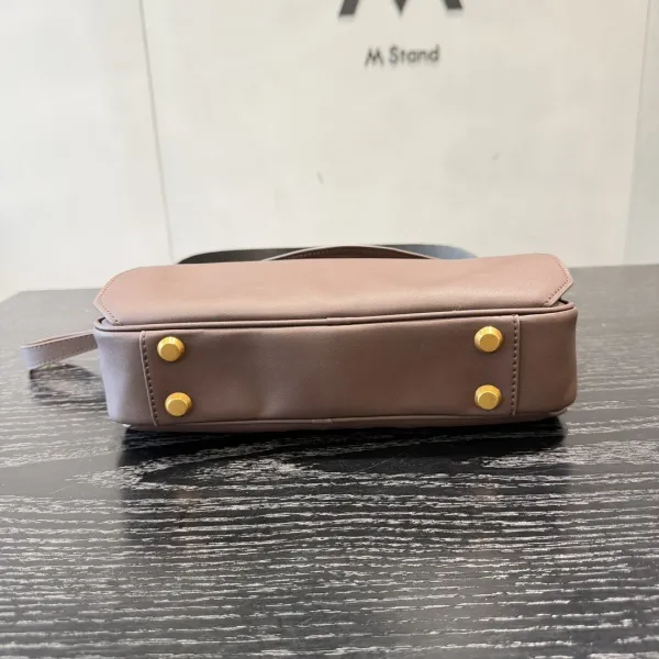 M Stand Beige Envelope Crossbody Bag - 31