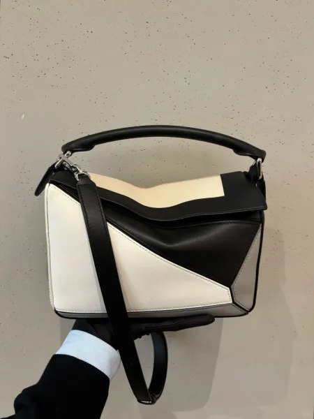 Loewe Puzzle Bag Black and White Leather Shoulder Bag - 17