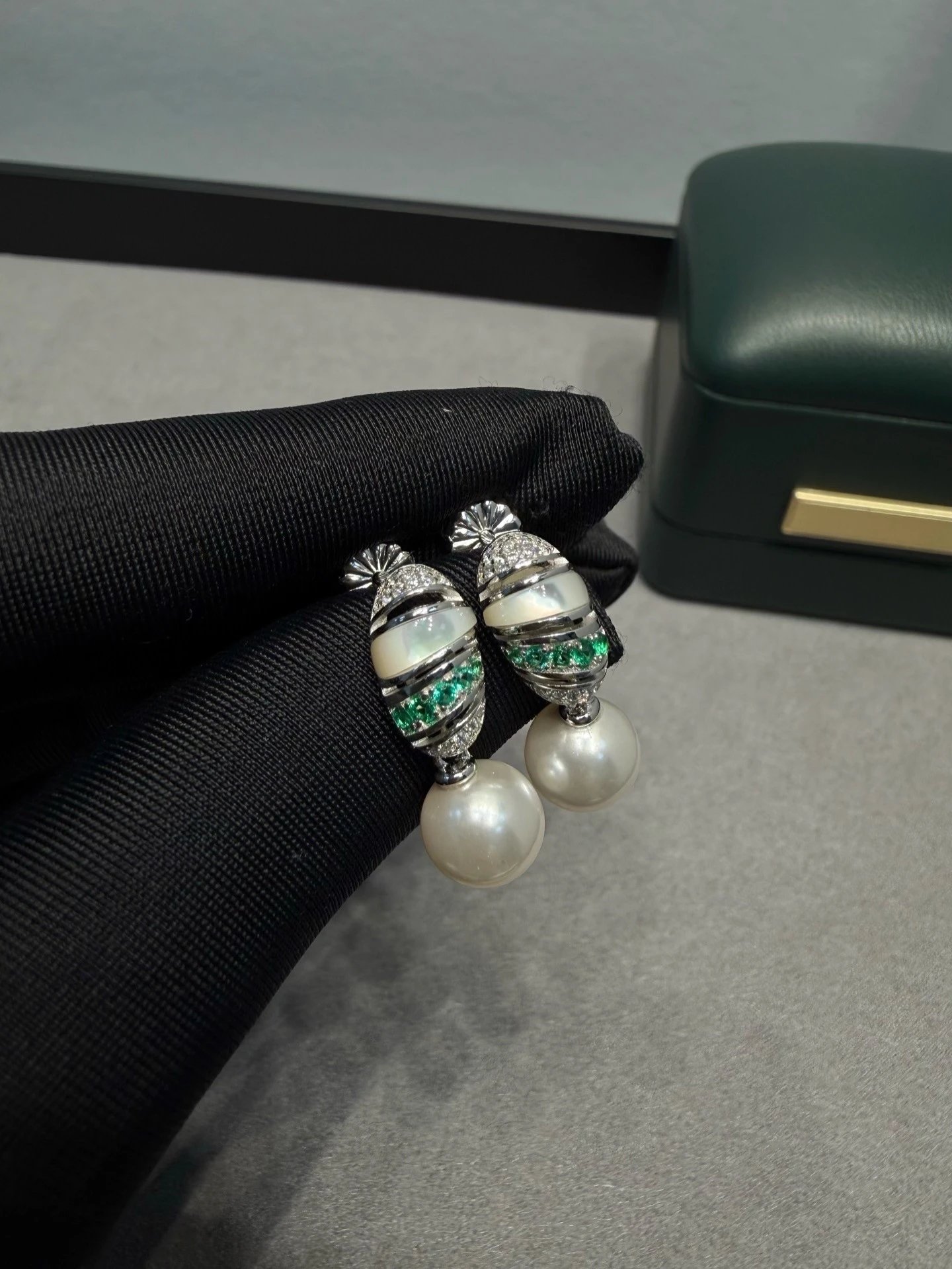 Vintage Pearl Drop Earrings with Zirconia photo 2