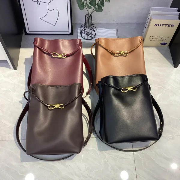 Bottega Veneta The Knot Bucket Bag Chocolate Brown Leather - 11