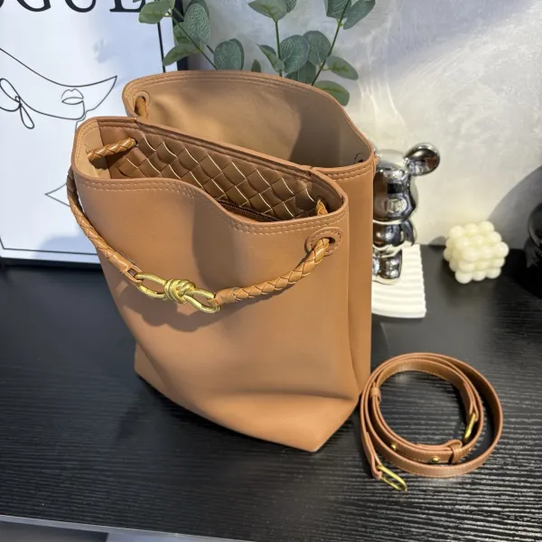 Bottega Veneta The Knot Bucket Bag Chocolate Brown Leather - 26