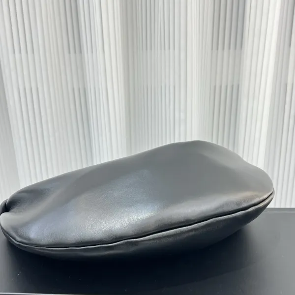 Bottega Veneta The Pouch Hobo Bag Black - 24