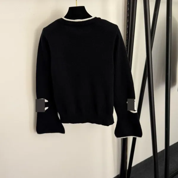 Chanel CC Star-Embroidered Yellow Knit Sweater - 7