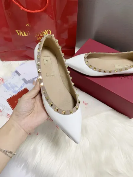 Valentino Garavani Rockstud Flat Black and Nude Leather Mary Jane Shoes - 6